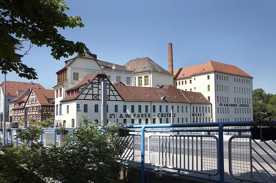 Blick auf die Alte Mine und die Akademie Faber-Castell