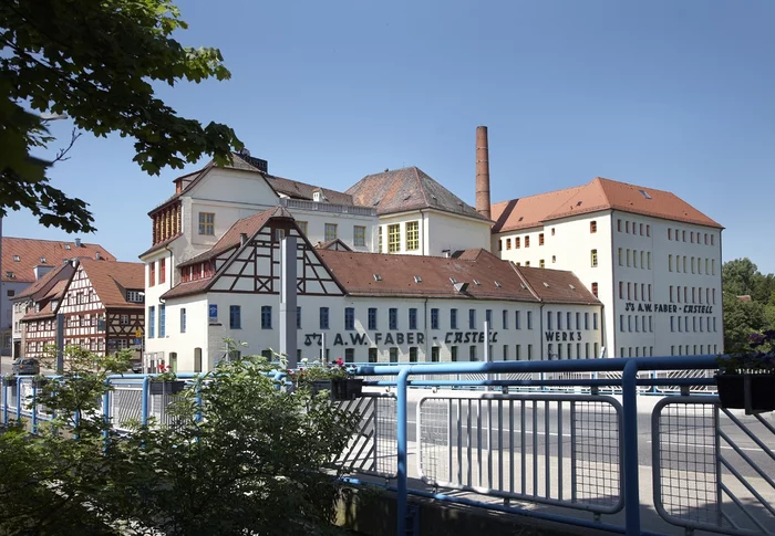Blick auf die Alte Mine und die Akademie Faber-Castell