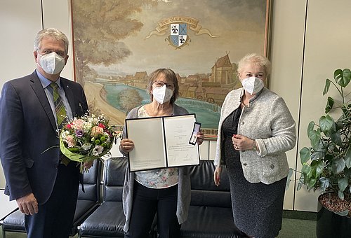 Kurt Krömer, Karin Schaepe und Petra Guttenberger im Steiner Rathaus