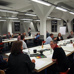 Teilnehmer des Unternehmerforums in der Akademie Faber-Castell